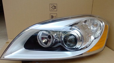 沃尔沃XC60前大灯