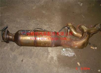 宝马745LI三元催化器
