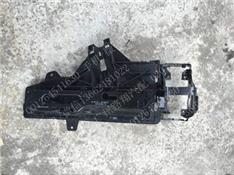 宝马760LI大灯支架