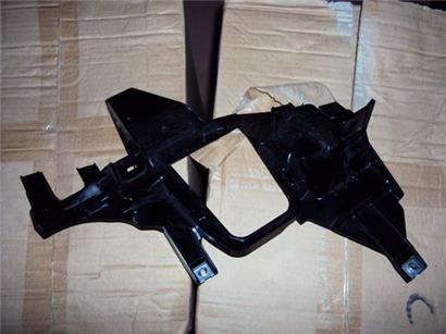 宝马745LI大灯支架