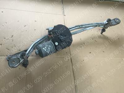 宝马528L雨刮连动杆