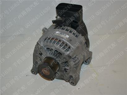 宝马120i发电机