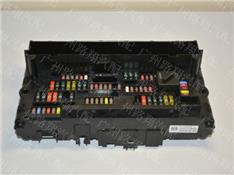 宝马GT528I保险丝盒