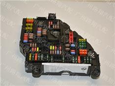 宝马GT535保险丝盒