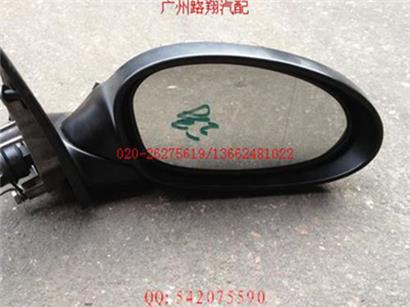 宝马316LI倒车镜