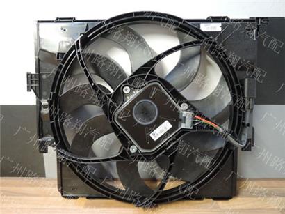 宝马M135I电子扇