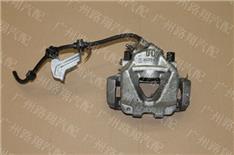 宝马318LI刹车分泵