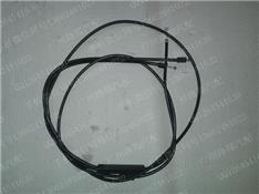 宝马M5机盖拉线