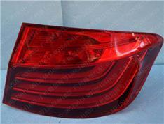 宝马528LI尾灯
