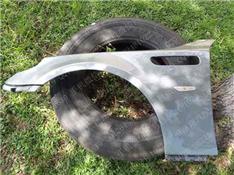 宝马523LI叶子板