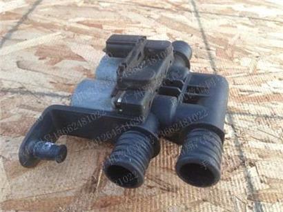 宝马M5暖风水阀