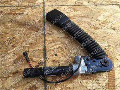 宝马730LI安全带插扣