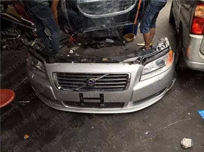 沃尔沃S80前大灯