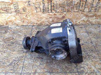 宝马760LI差速器