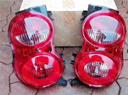 奔驰斯玛特小精灵尾灯