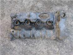 宝马750LI气门室盖-S63B44