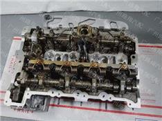 宝马GT320I汽缸盖