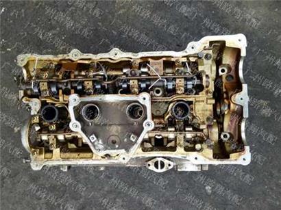 宝马120I缸盖