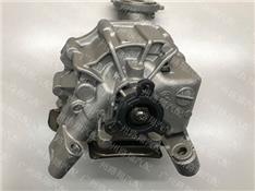 宝马750LI机油泵