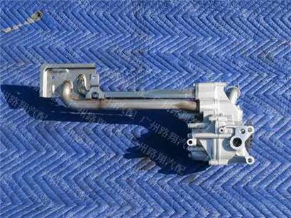 宝马M5机油泵 1141 7834 496