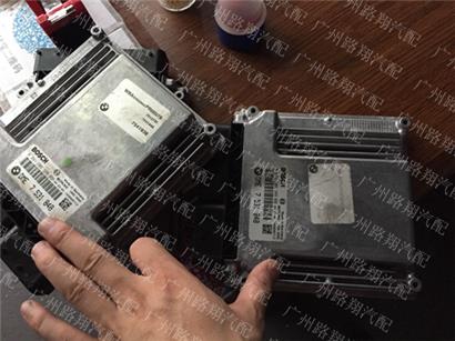 宝马130I发动机电脑板-ECU