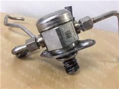 宝马M135I高压油泵 