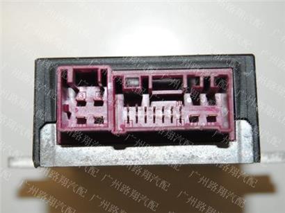 宝马130I汽油泵电脑 1614 7407 513