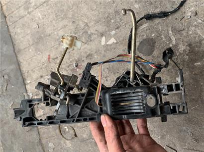 奔驰S280外拉手底座