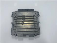 奔驰GLA220发动机模块-着车电脑-拆车件