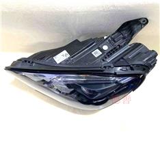 奔驰GLE350前大灯