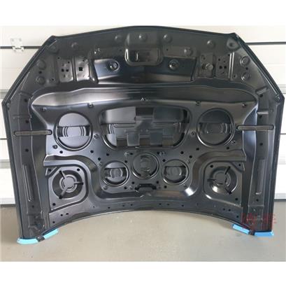 奔驰GLE400前机盖