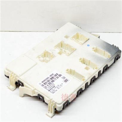 奔驰C200信号收集模块