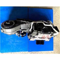 奔驰C63空调蒸发箱