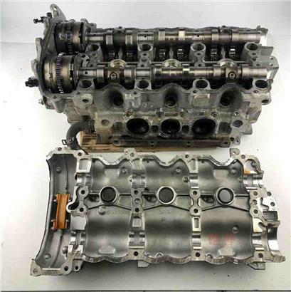 奔驰ML400汽缸盖