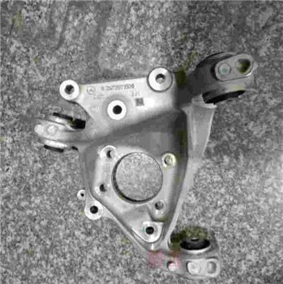 奔驰A220羊角-转向节