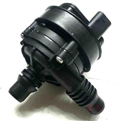 奔驰A200水泵
