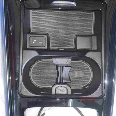 奔驰B180中央水杯架-多少钱-图片